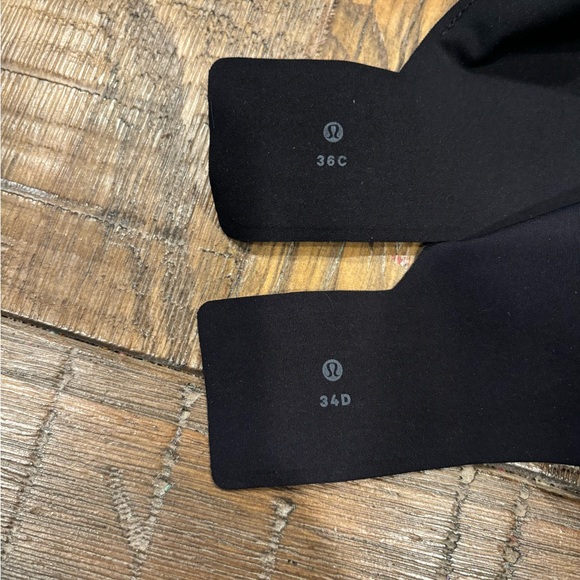 Lululemon Hold True High Impact - Picture 2 of 3